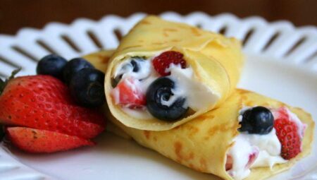 Cheesecake Crepe Roll-Ups