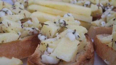 Apple Goat Cheese Bruschetta