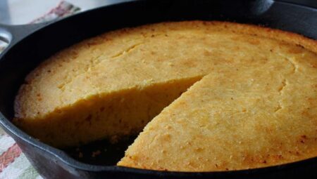 Cast Iron Cornbread