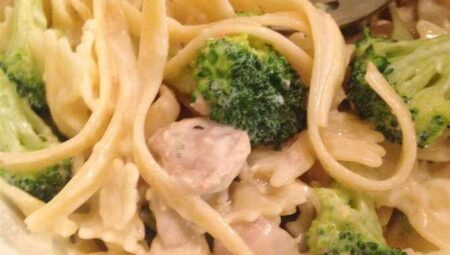 Easy Chicken and Broccoli Alfredo