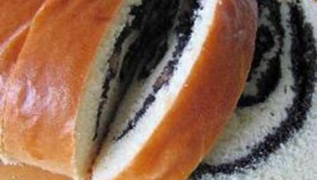 Russian Poppy Seed Roll