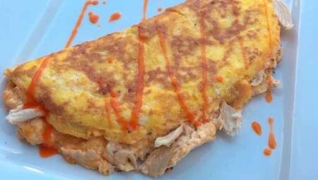 Keto Buffalo Chicken Omelette