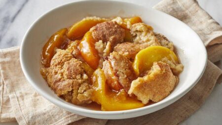 Fresh Southern Peach Cobbler